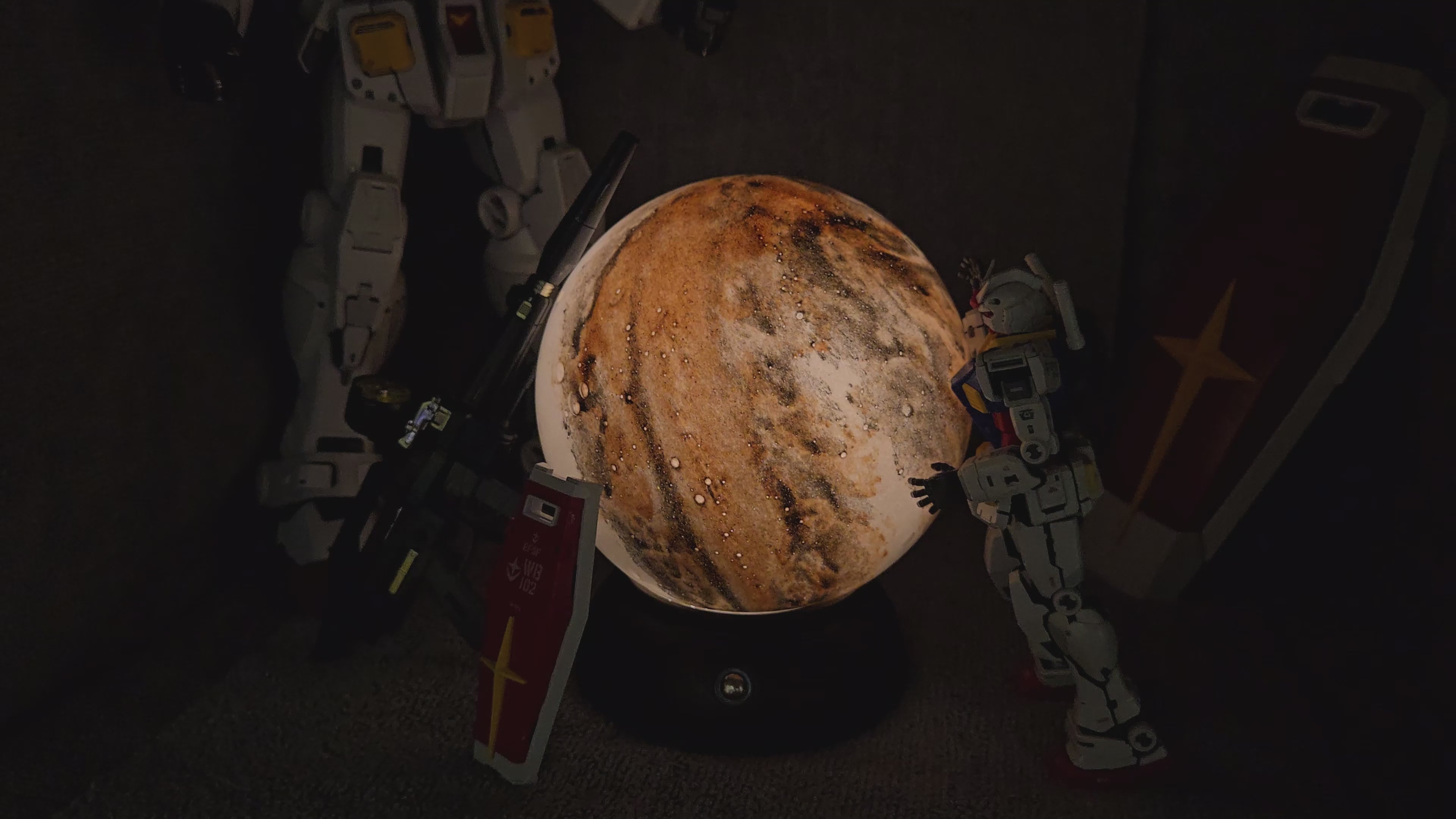 Saturn Aura Ambient Lamp